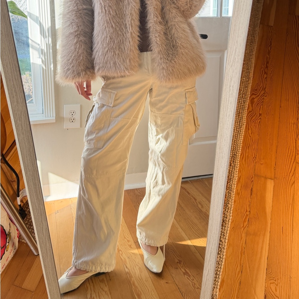 Aritzia Tna Cream Cargo Joggers